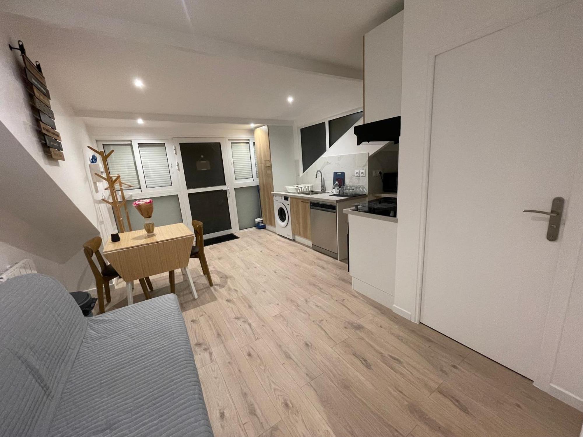 Appartement Avec Terrasse Et Ciel Etoile ! Noisy-le-Sec Luaran gambar