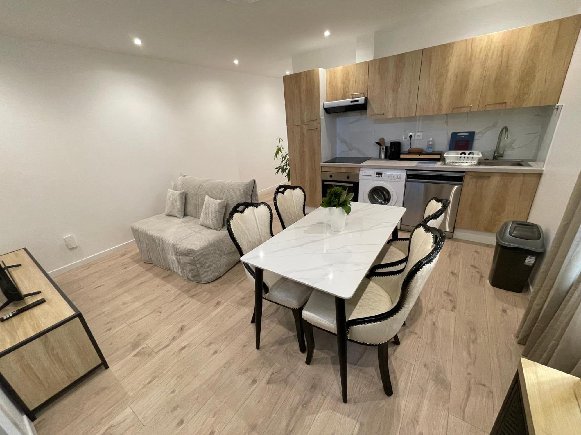 Appartement Avec Terrasse Et Ciel Etoile ! Noisy-le-Sec Luaran gambar