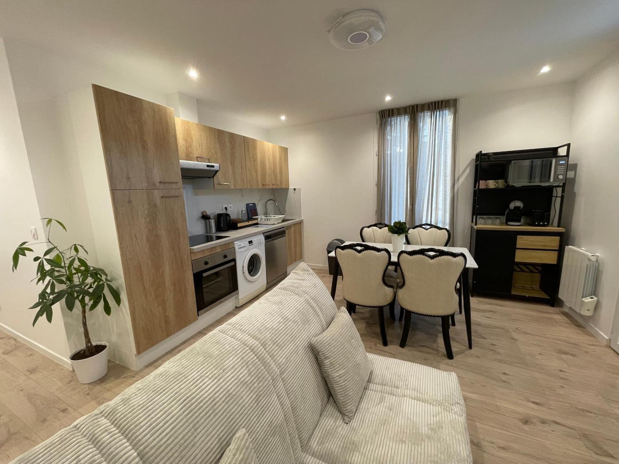 Appartement Avec Terrasse Et Ciel Etoile ! Noisy-le-Sec Luaran gambar