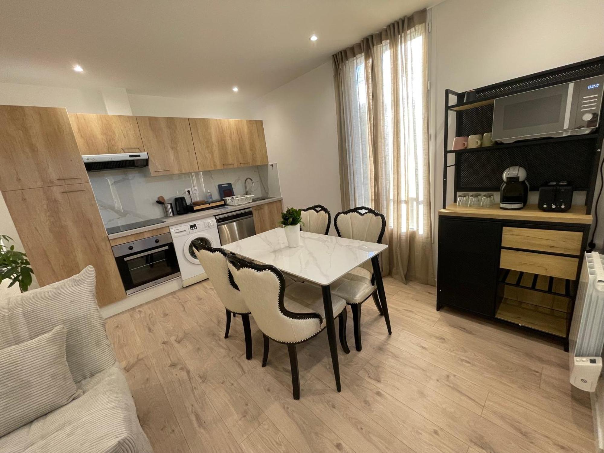 Appartement Avec Terrasse Et Ciel Etoile ! Noisy-le-Sec Luaran gambar