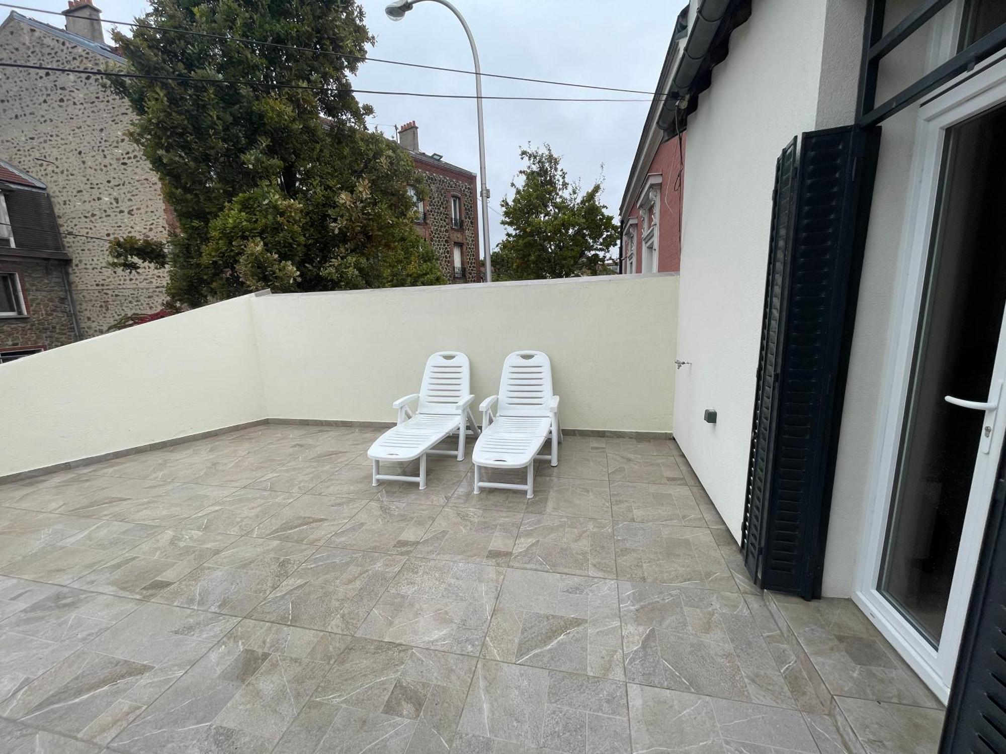 Appartement Avec Terrasse Et Ciel Etoile ! Noisy-le-Sec Luaran gambar