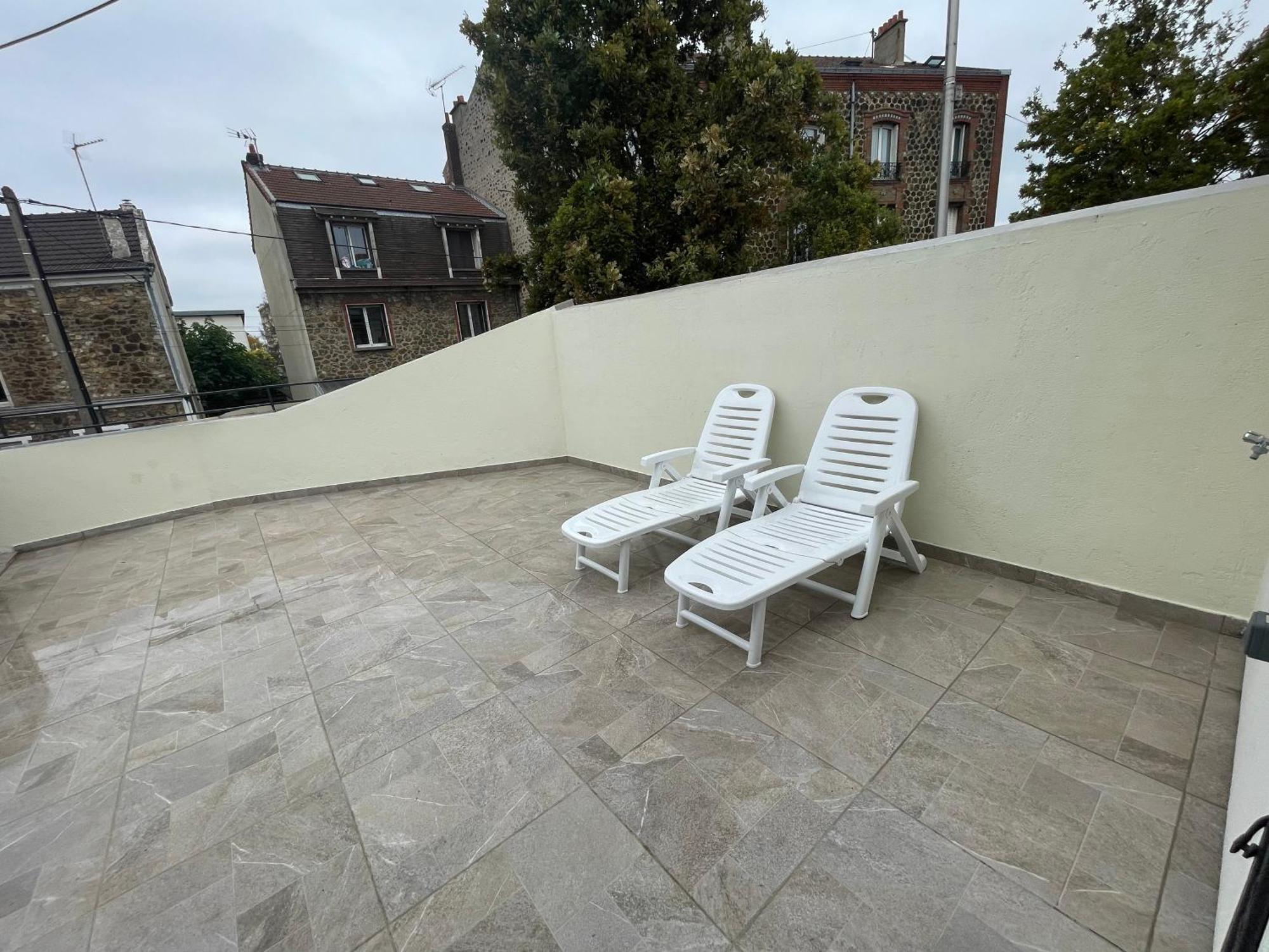 Appartement Avec Terrasse Et Ciel Etoile ! Noisy-le-Sec Luaran gambar
