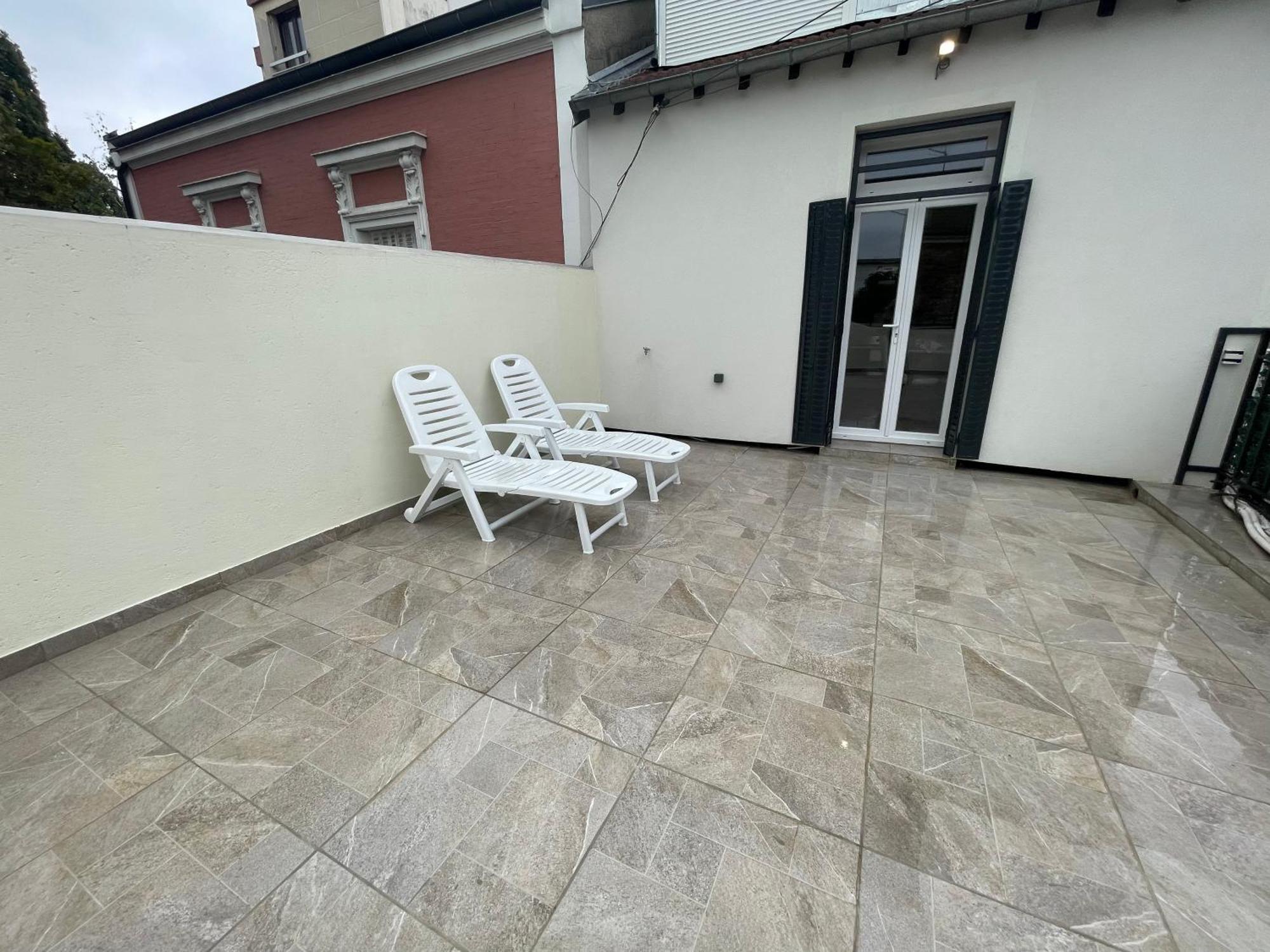 Appartement Avec Terrasse Et Ciel Etoile ! Noisy-le-Sec Luaran gambar